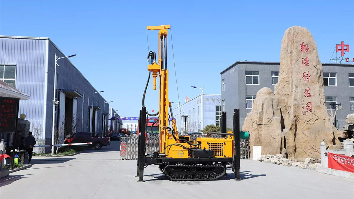 Water well drilling rig breakdown and maintenance